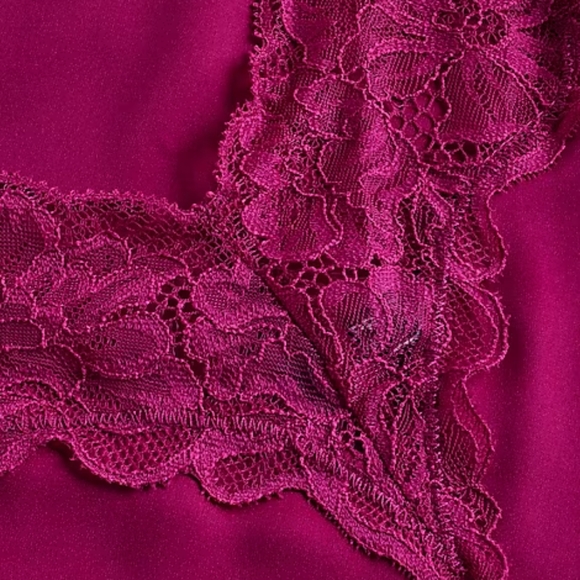 EXPRESS: Satin Lace Trim V-Neck Downtown Cami - Picture 6 of 8